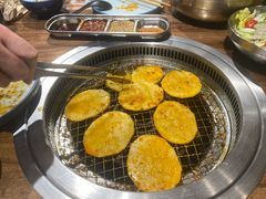 -明洞阿姨·韩式酱蟹烤肉·创意料理(三元桥店)