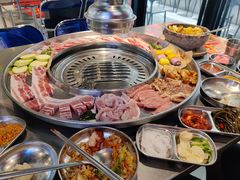 -哈哈碳都·牛肋条无限自助烤肉(台江万达店)