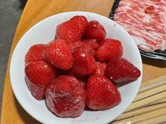 -果松木炭酸菜铜火锅·外婆参鸡汤