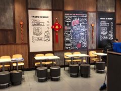 等位区-汉堡王(大连柏威年餐厅店)