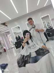 -朗峰专业美发沙龙