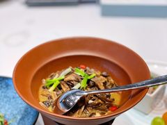干锅鹿茸菇-十二厨·土菜雅院