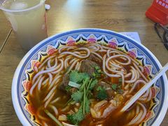-鑫花溪牛肉米粉(人民广场店)