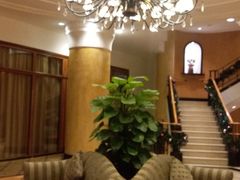 -深圳富苑皇冠假日套房酒店
