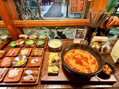 -银米·云南传统过桥米线(双廊黑金冠店)