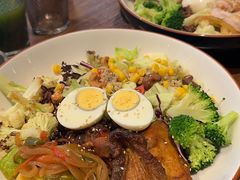 -POKEE VIA&Brunch·维娅(重庆来福士店)