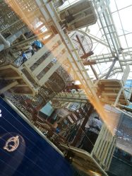 -PIPIKINGDOM皮皮王国欢乐号(欢乐海岸购物中心店)