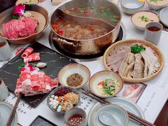 -菌子鲜汤野生菌锅