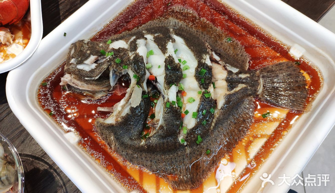 加起来才两百出头，另外去了边上的其他档口