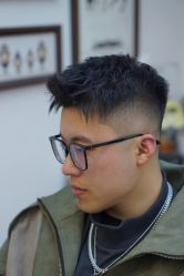 -理昂男士理发店 Barber shop
