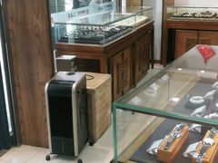 -品真阁华夏典当行(四通桥店)