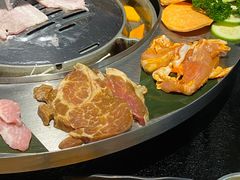 秘制猪排-哈哈碳都·牛肋条无限自助烤肉(宝龙店)