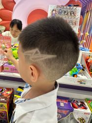 -Oh my head儿童理发(绿地·新田360店)