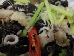 白灼牛胸肉牛百叶-老母亲农家饭店