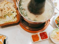 -丁里羊肉小镇(天鹅湖总店)