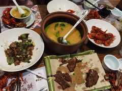 -黄泥岗·地道湖北菜(奥特莱斯店)