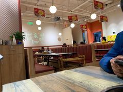 大堂-鸡遇虾煲干锅火锅(小寨金莎店)