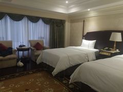 -茂名熹龙国际大酒店(人民广场高铁站店)