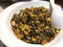酸几菜炒油渣-味上湘菜馆(岳麓山店)