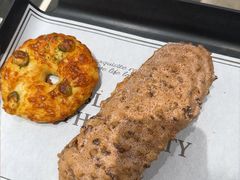 -HOT CRUSH趁热集合·现烤面包(上海环球港店)