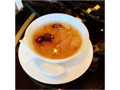银耳莲子雪梨-北京四季酒店·采逸轩