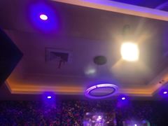 -路边边.炒菜烧烤.音乐餐厅(良乡长虹店)