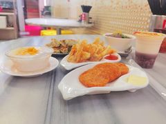 酥炸鲜虾饼-芬芳甜品(同福路店)
