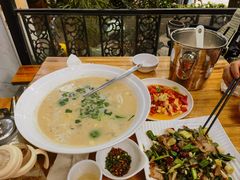 -邛海风味特色菜馆