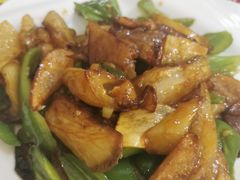 -九妹农家大铁锅东北菜(江湾店)