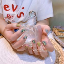 -VIVI BEAUTY  美甲美睫皮肤管理中心