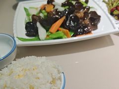 -老码头黑皮肘子锅包肉(赣水路店)