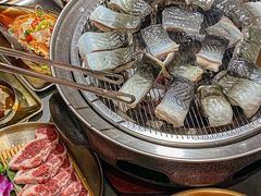 -围炉肉舍•炭烤活鳗•丹东海鲜烤肉(步行街店)