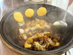 -粘豆包柴火铁锅炖