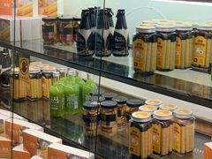 面包甜点陈列柜-可颂坊(坂田万科城店)