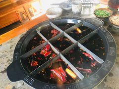 -厚山庭院重庆老火锅