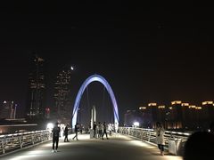 -南京眼步行桥