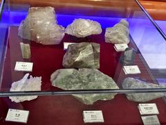 -龙虎山世界地质公园博物馆