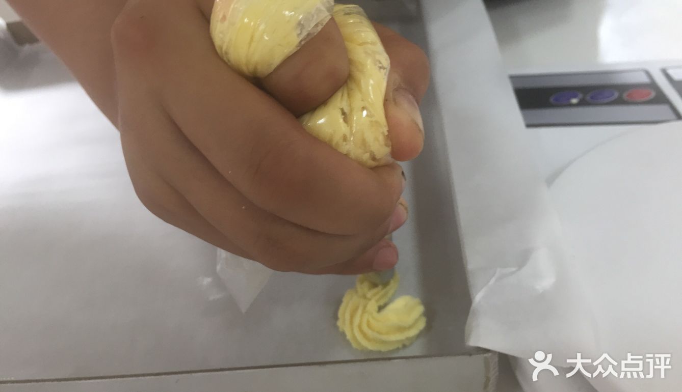 一杯清茶几多愁，来块曲奇保无忧！