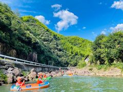 游乐设施-安吉龙王山峡谷漂流