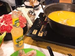 -鲜入围煮花胶鸡海鲜火锅