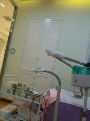 -苗方清颜专业祛痘养生