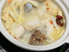 -三人行骨头王火锅(长寿店)