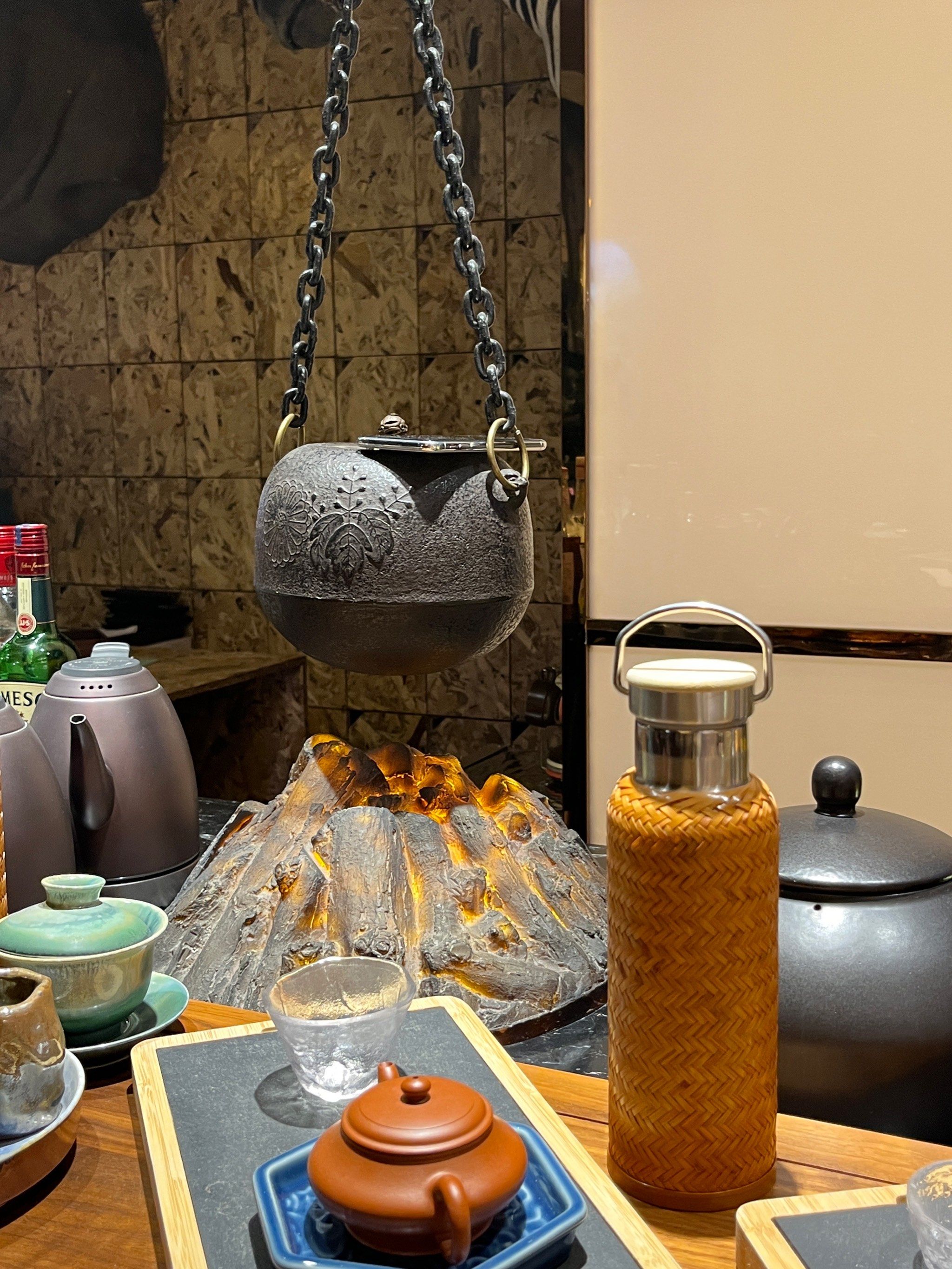 "日茶夜酒" — 新时代年轻人的生活方式00