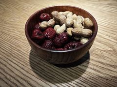 -纳鲁孜·新疆特色餐厅(上海悦荟广场店)