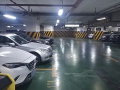 -杭州温德姆至尊豪廷大酒店-停车场