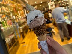 -VENCHI 闻绮(上海佛罗伦萨小镇店)