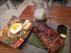 BBQ猪肋排-Naughty Nuri’s Phuket