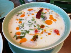 酸辣鸡肉椰汁汤-mango tree芒果树泰国餐厅(青岛万象城店)