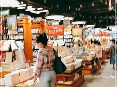 -西西弗书店&矢量咖啡(来福士广场店)