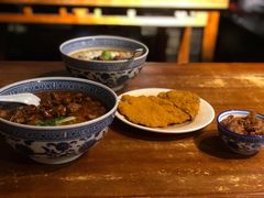 -沪西老弄堂面馆(定西路店)